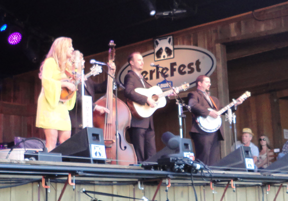 Rhonda Vincent and the Rage